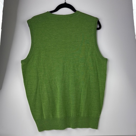Britches Men's Vibrant Green V-Neck Knit Vest - Picture 2 of 9